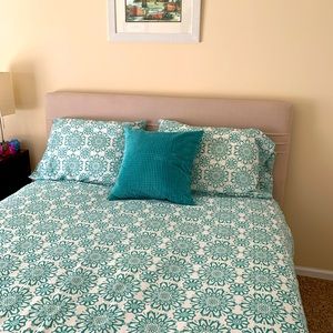 IKEA DUVET COVER AND PILLOWCASES